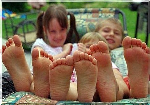 Barefoot Kids: Benefits Of Letting Them Walk Around Without Shoes