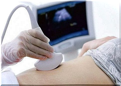 Pregnant woman for ultrasound scan - how long a pregnancy lasts