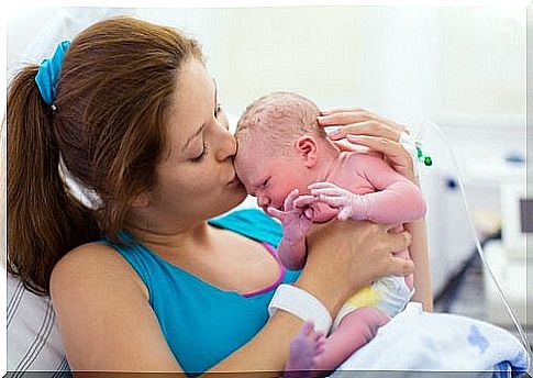 The umbilical cord around the baby's neck