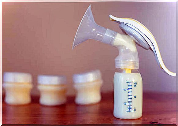 breast pump and containers with milk