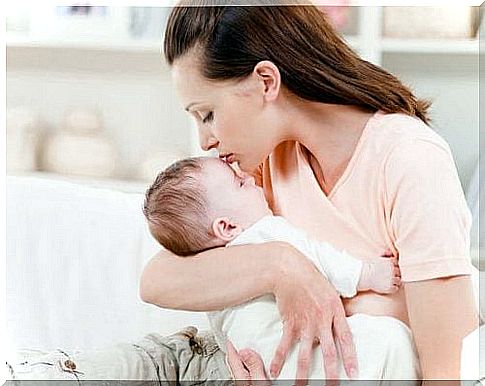 Why your baby should be in your arms